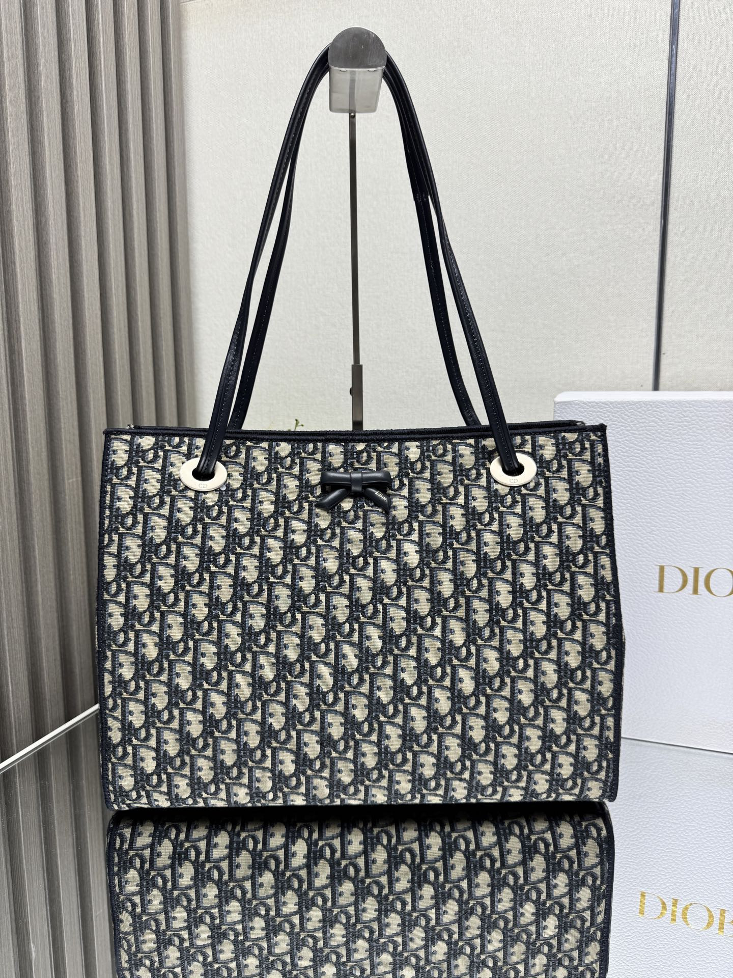 D10r BAG