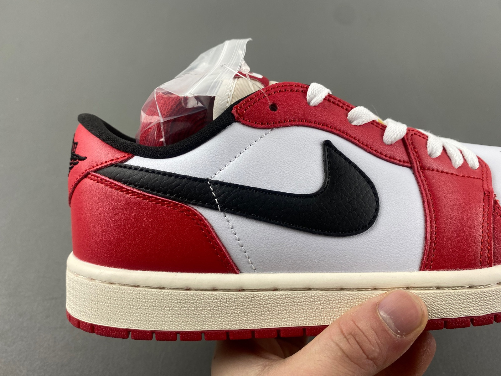 Air Jordan 1 Low OG “Chicago” HQ6998-600
