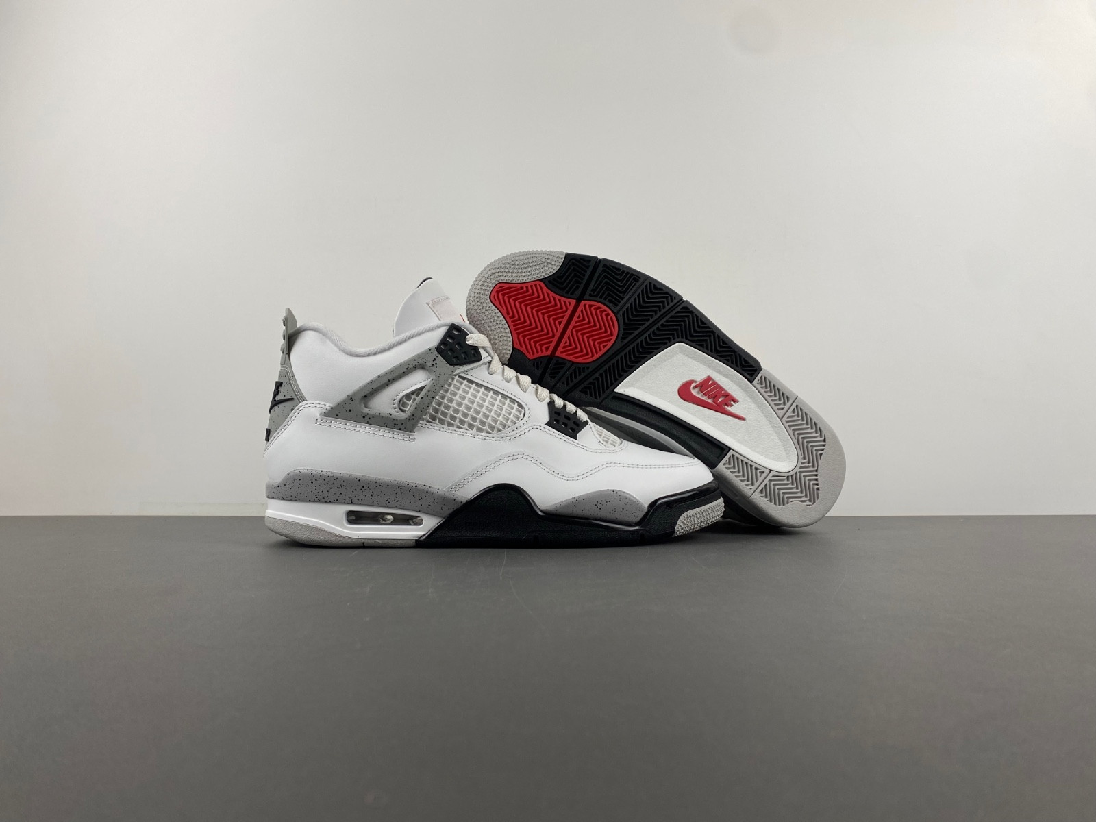 Air Jordan 4 OG “White Cement” FV5029-100