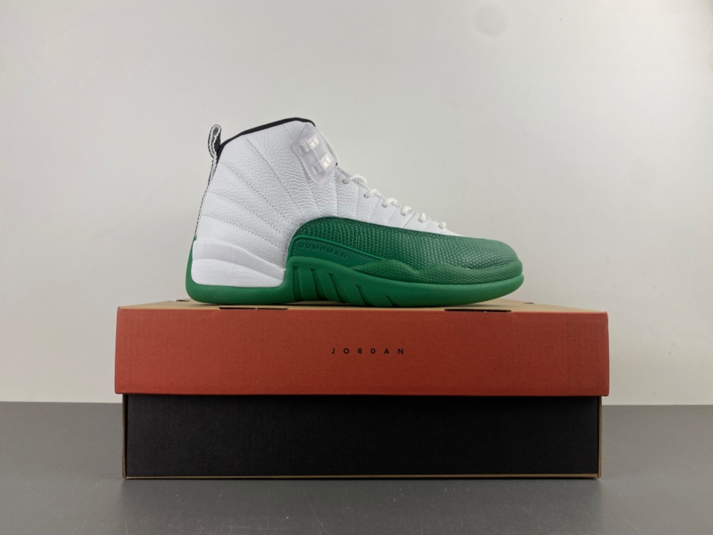 Air Jordan 12 "Bucks" CT8013-103