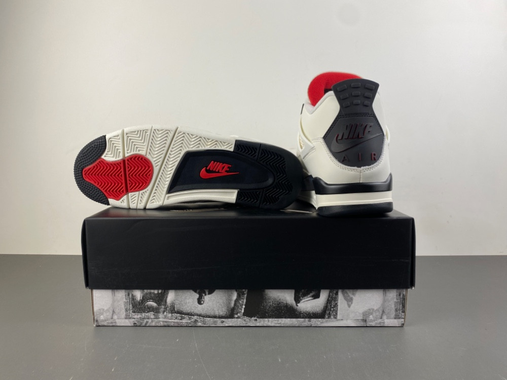 Air Jordan 4 "Flight Club" IM4002-100