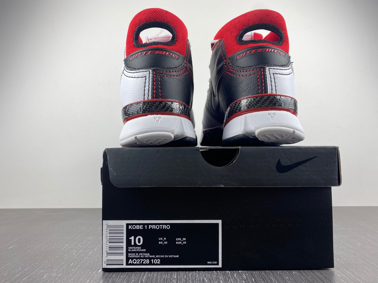 nike zoom kobe 1 protro 