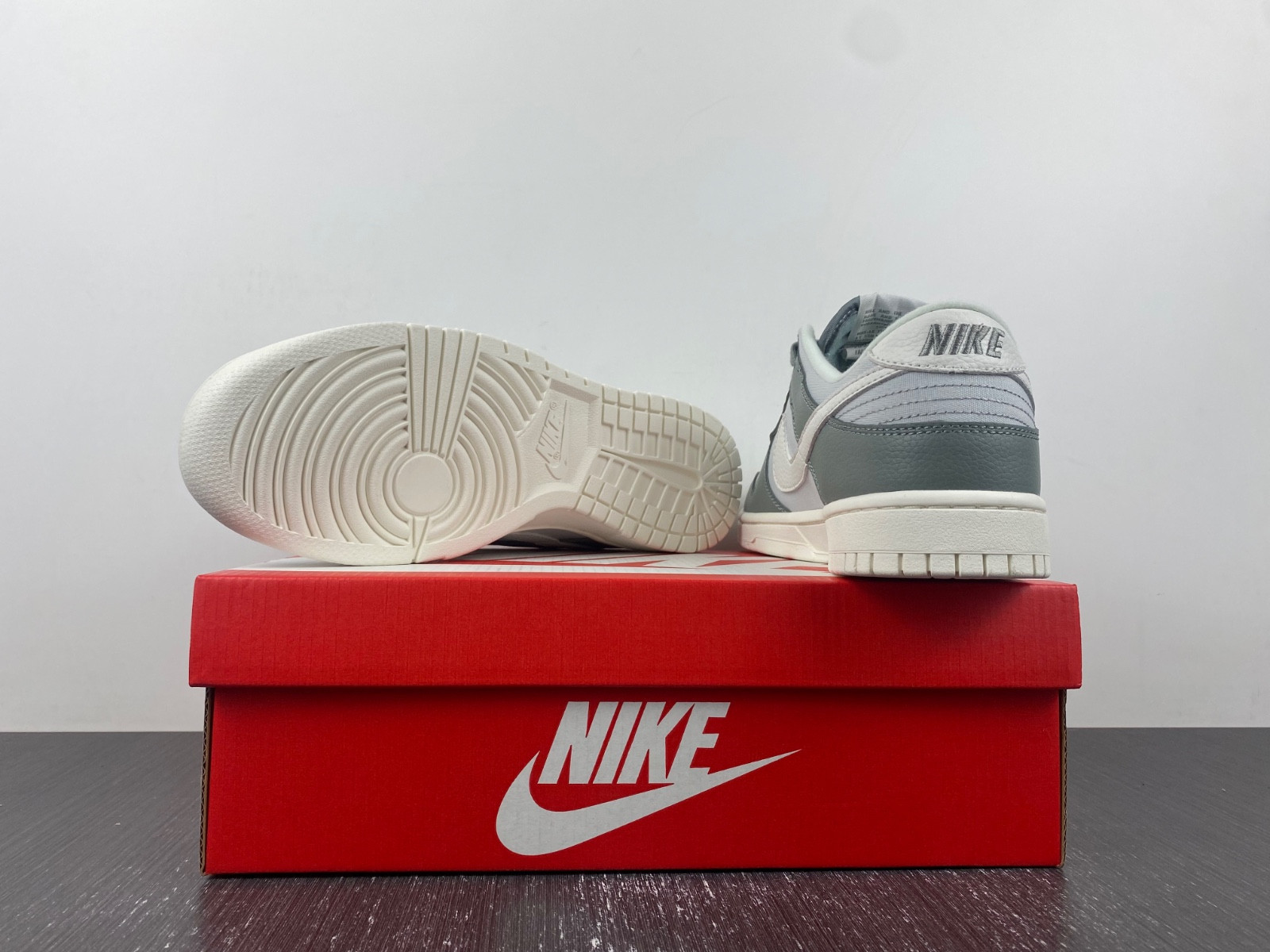 nike dunk low “mica green” dv7212-300