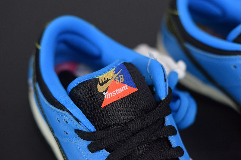instant skateboard x nike dunk sb low cz5128-400
