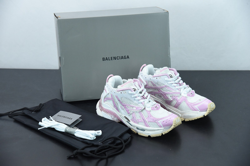Ba*len*cia*ga runner sneaker