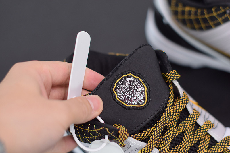 zoom kobe 4 protro del sol av6339-101