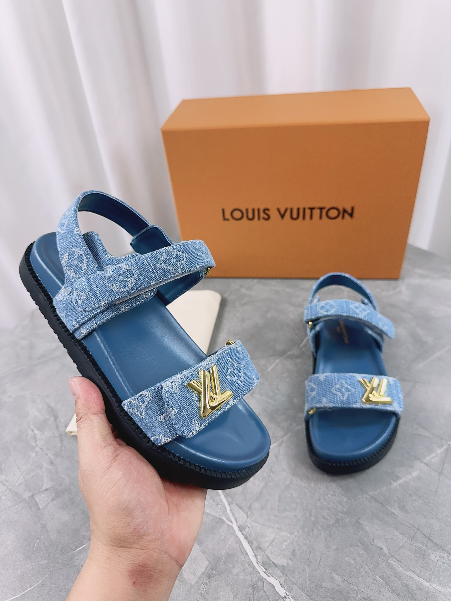 LVT SANDALS