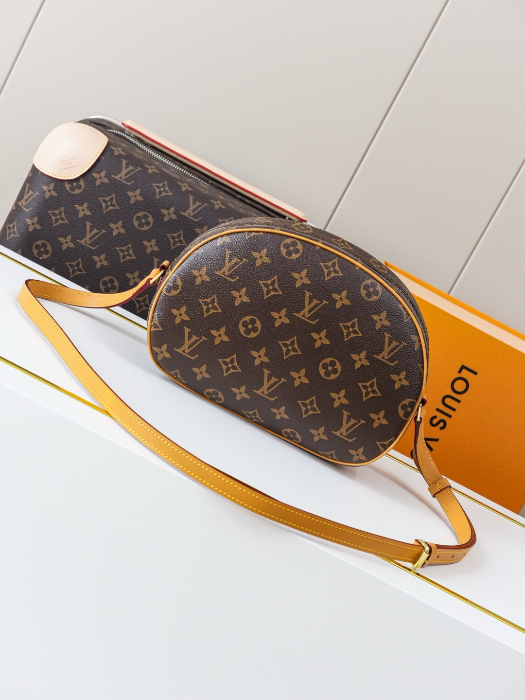 LVT PURSE