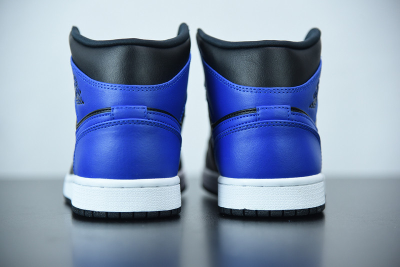 air jordan 1 mid “hyper royal” 554724-077