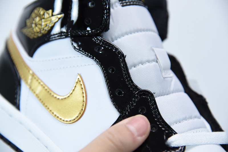 air jordan 1 mid patent 