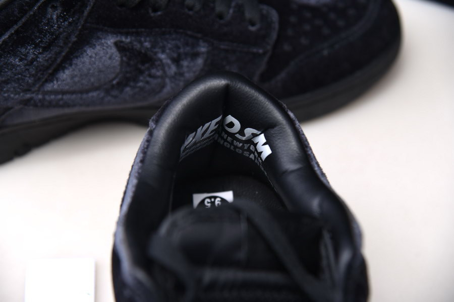 dover street market x nike dunk low triple black dh2686-002