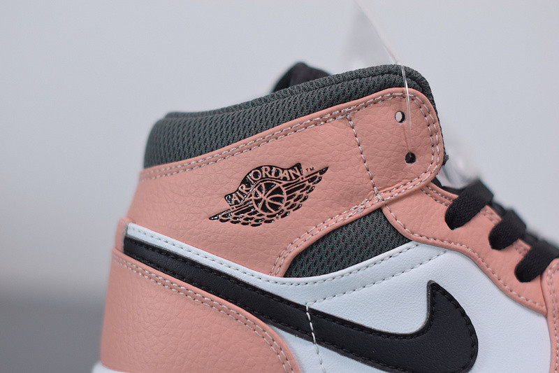 air jordan 1 mid “pink quartz” 555112-603