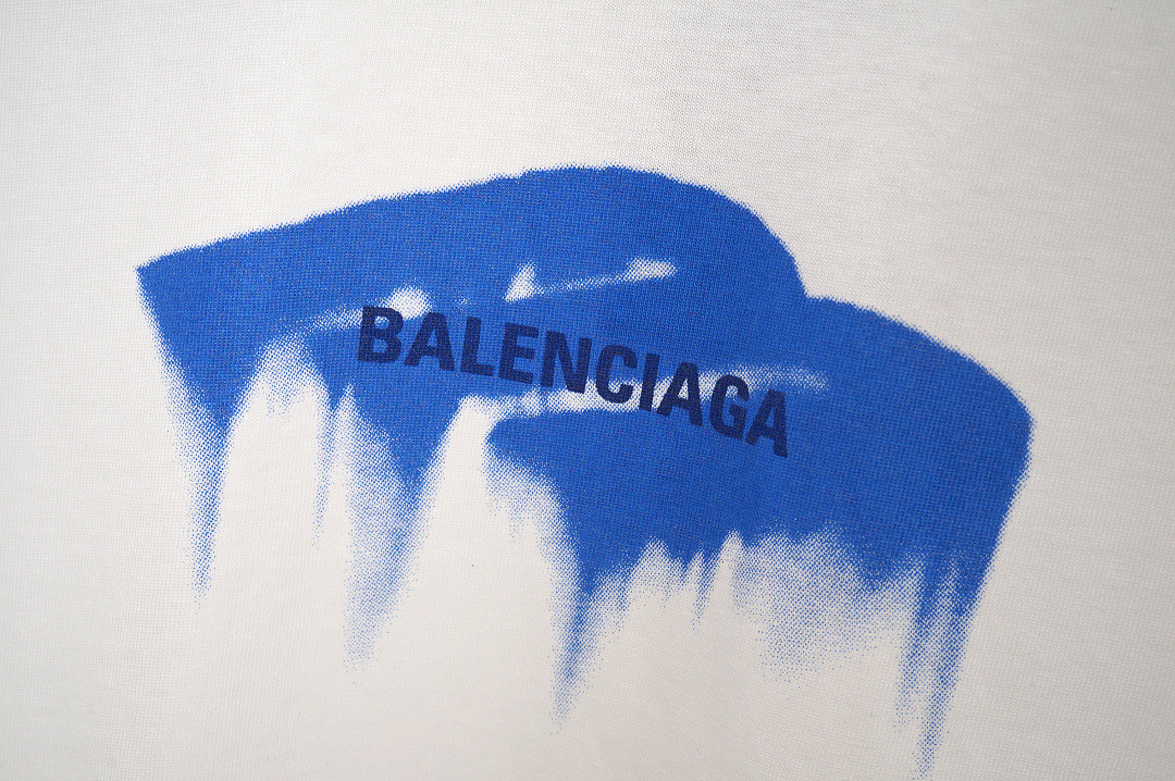 Ba1en*iaga Clothes