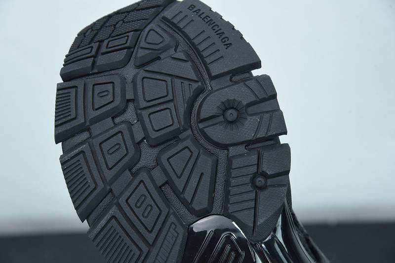 Ba*len*cia*ga runner sneaker