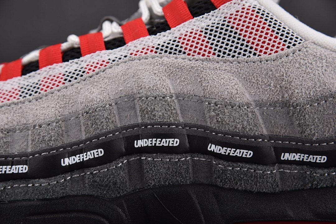 Undefeated x Nike Air Max 95 Bright Crimson IB4523-003