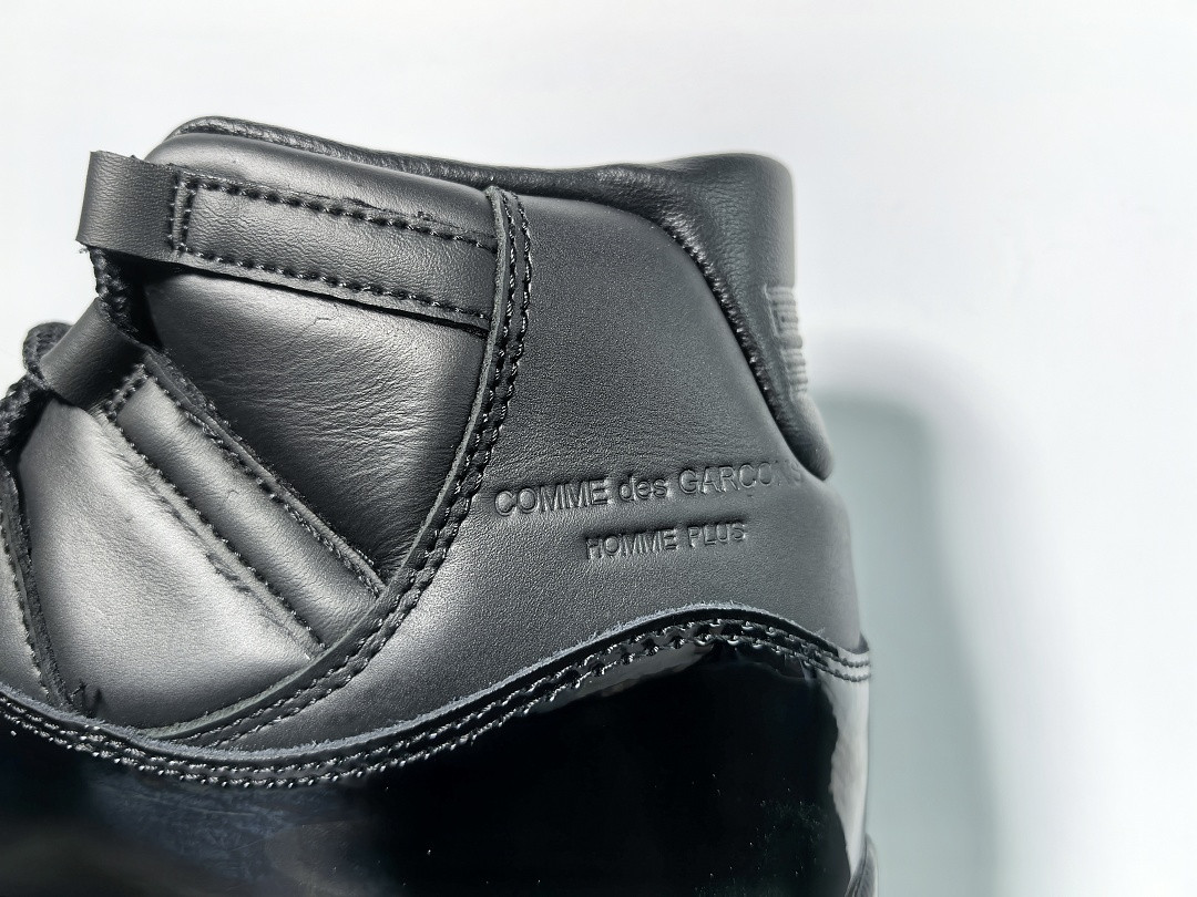 Comme des Garçons Homme Plus x Air Jordan 11 Black/White IV7639-001