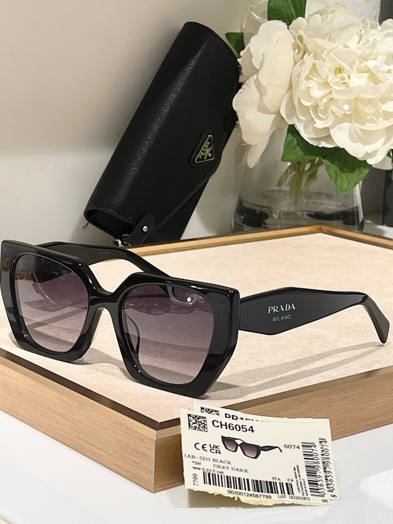 Pra*a Sunglasses