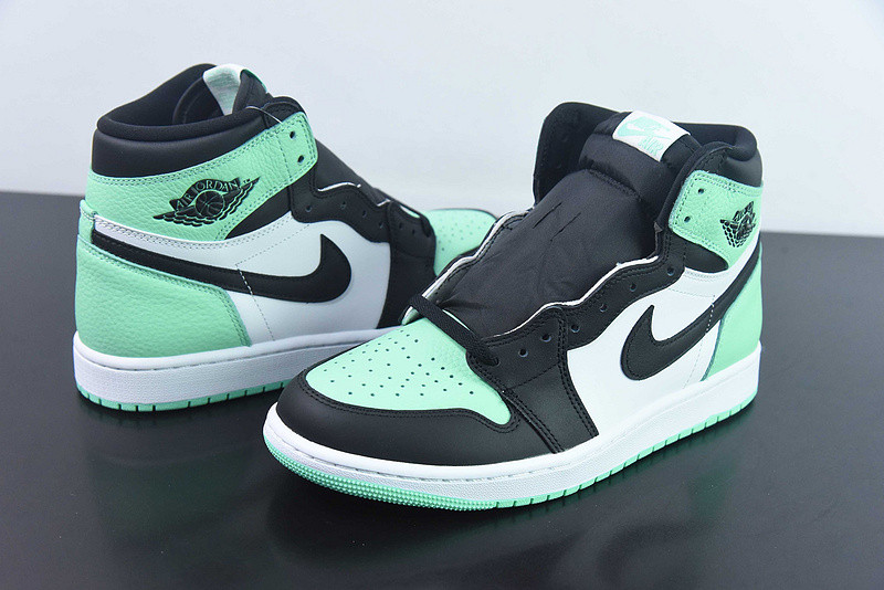 air jordan 1 high og "green glow" dz5485-130