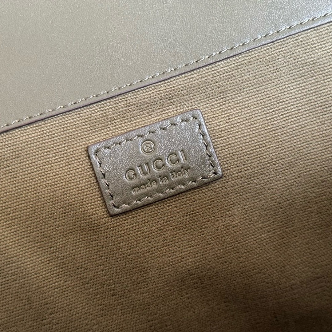 Gvc*1 BAG