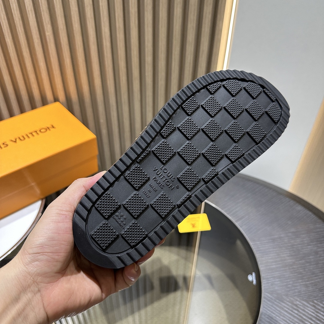 LVT SANDALS