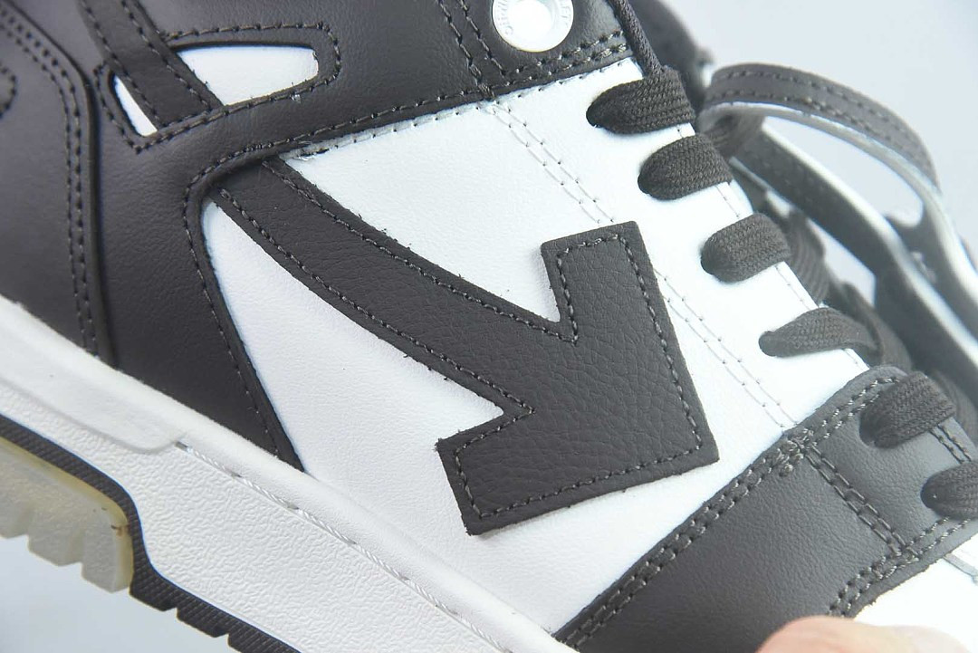 OF™ C/O VIRGIL ABLOH OUT OF OFFICE LOW-TOP LEATHER SNEAKERS ‘OOO“
