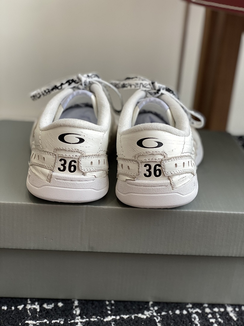 BC SNEAKERS