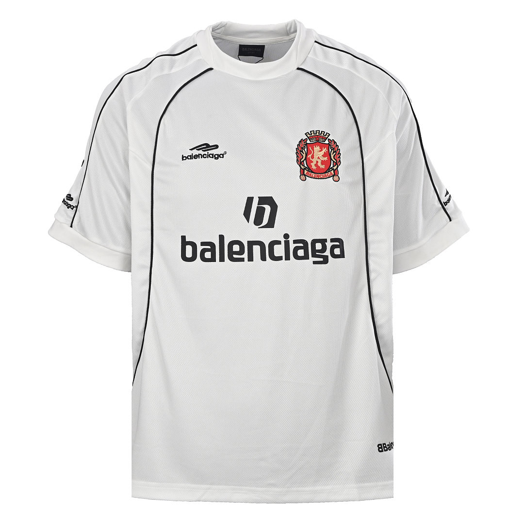 Ba1en*iaga Clothes