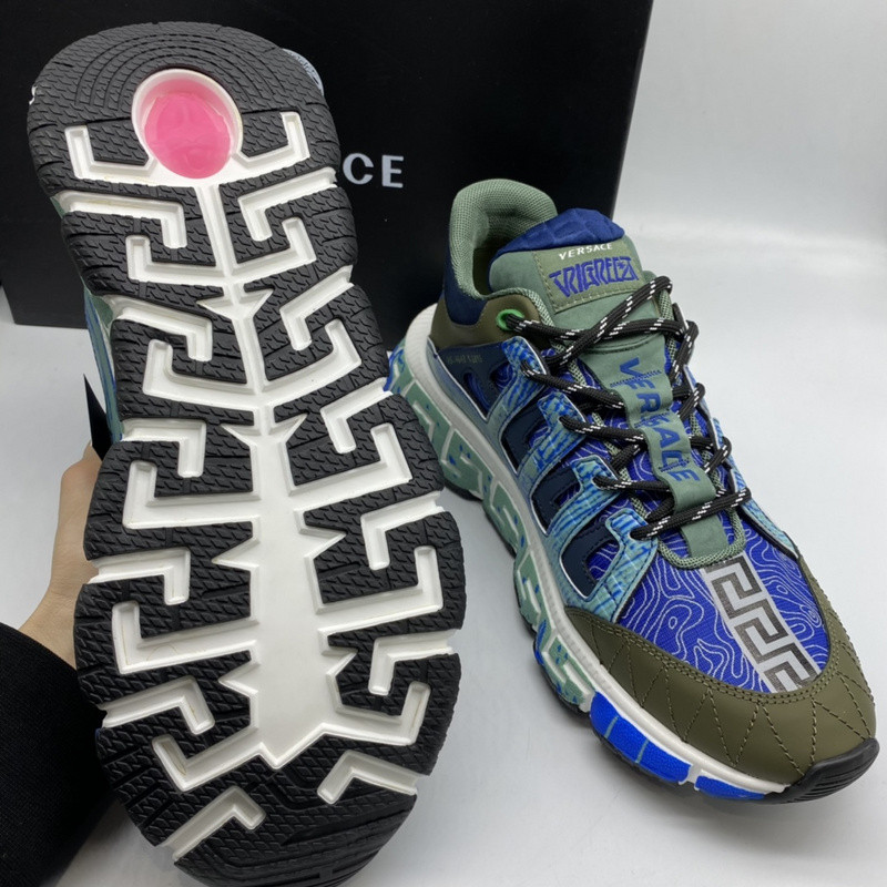 vs chain reaction sneakers