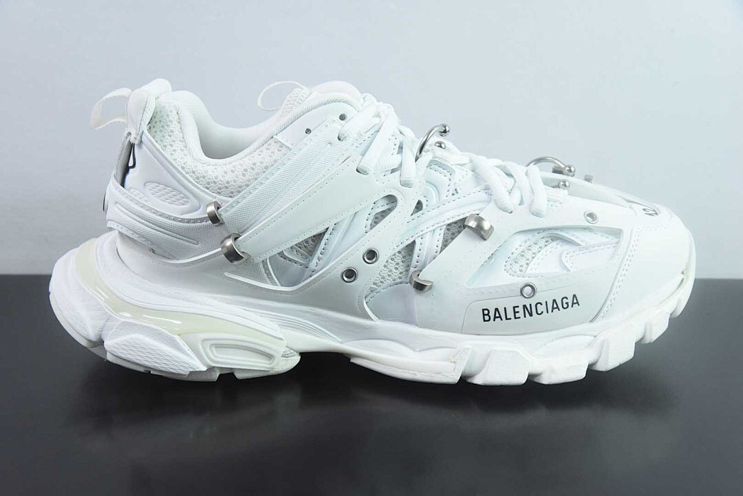 BC TRACK SNEAKER