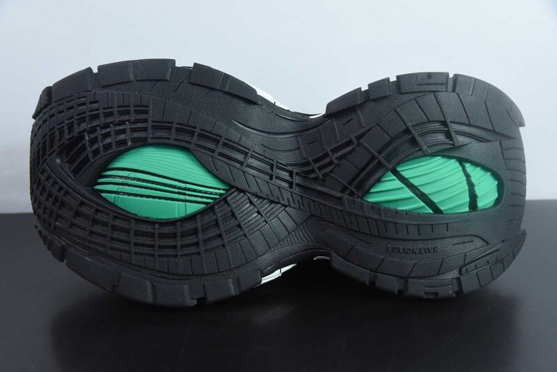 BC XL SNEAKERS
