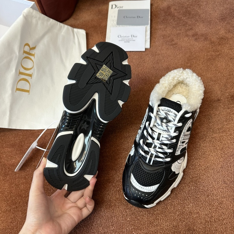 DIO* SNEAKER