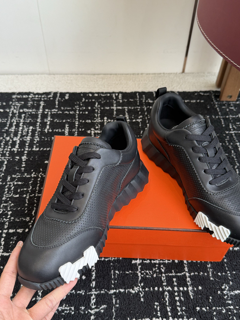 H**me5 Sneaker