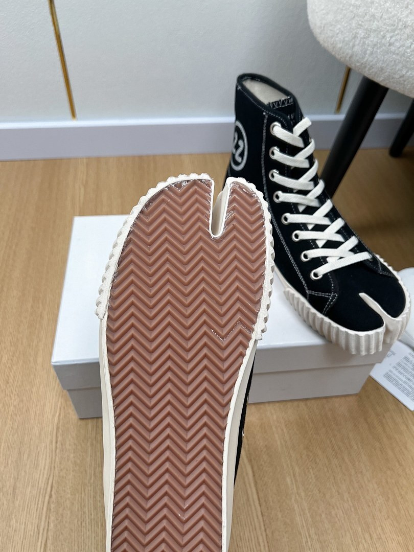 Ma1s0n Marg*e1a SNEAKER