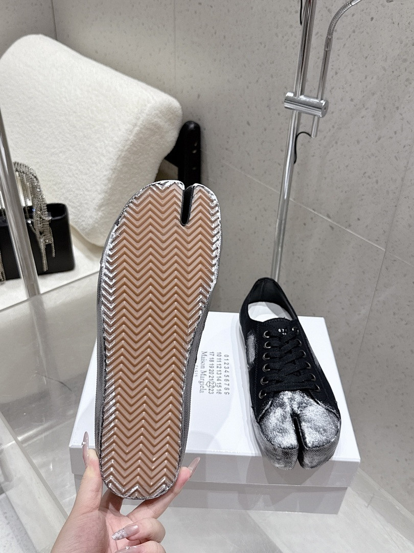 Ma1s0n Marg*e1a SNEAKER