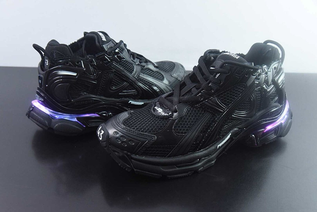 Ba1en*iaga Runner Sneaker LED