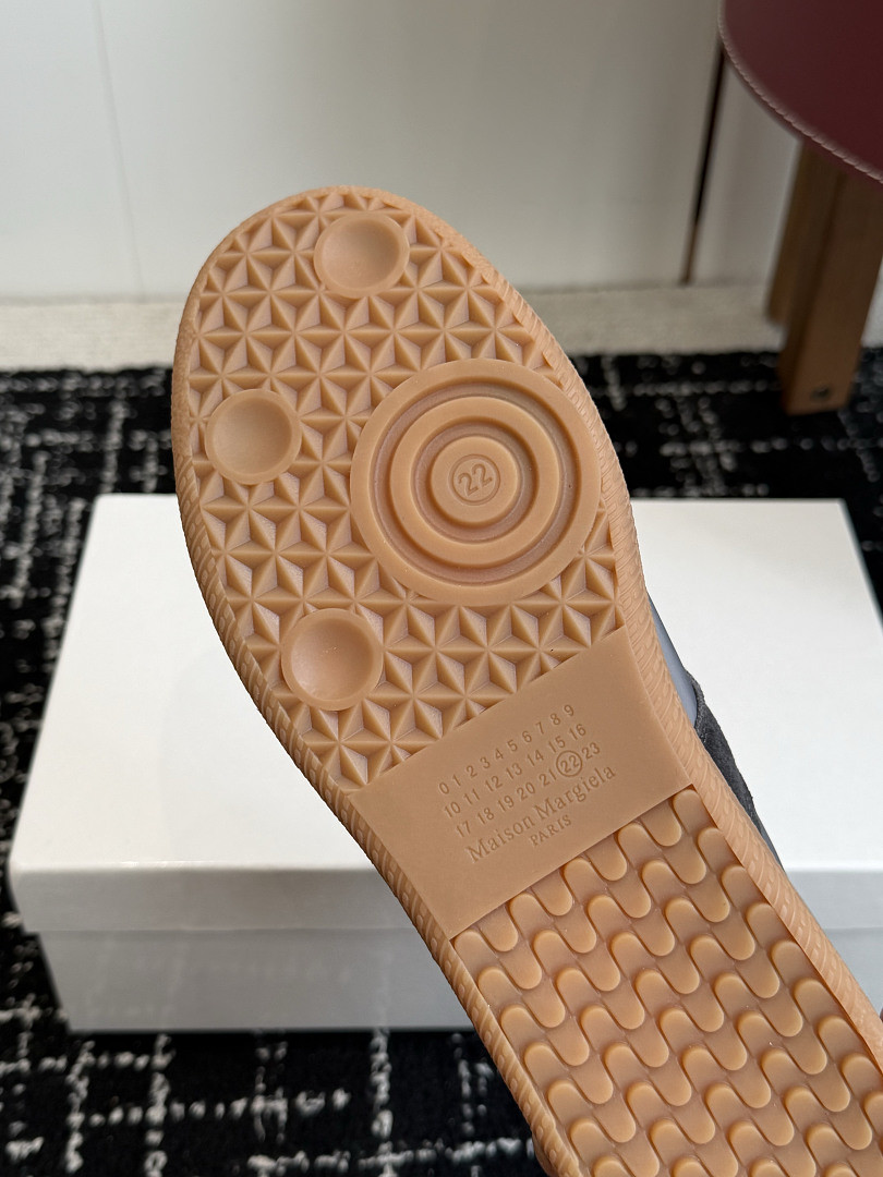 Ma1s0n Marg*e1a SNEAKER
