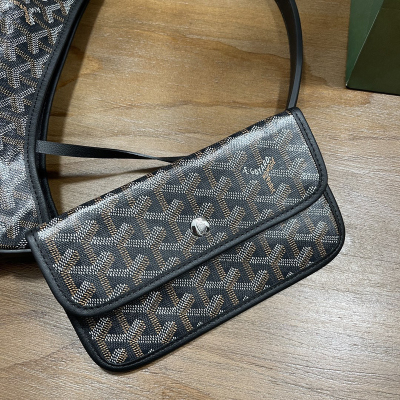 GOYARD PURSE