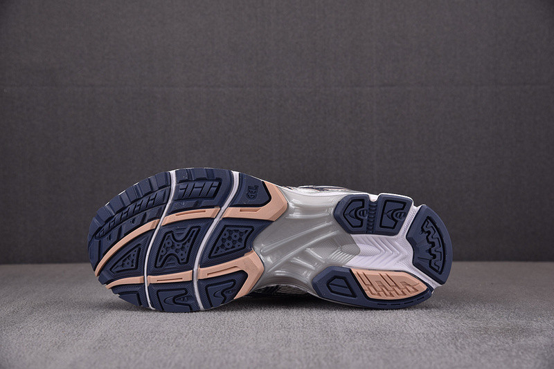 As*ic*s gel kayano 14 