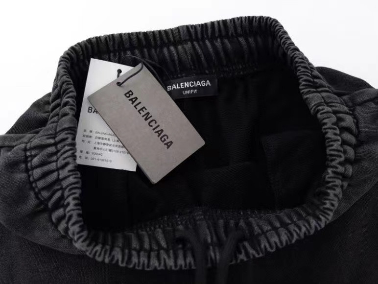 Ba*len*cia*ga clothes