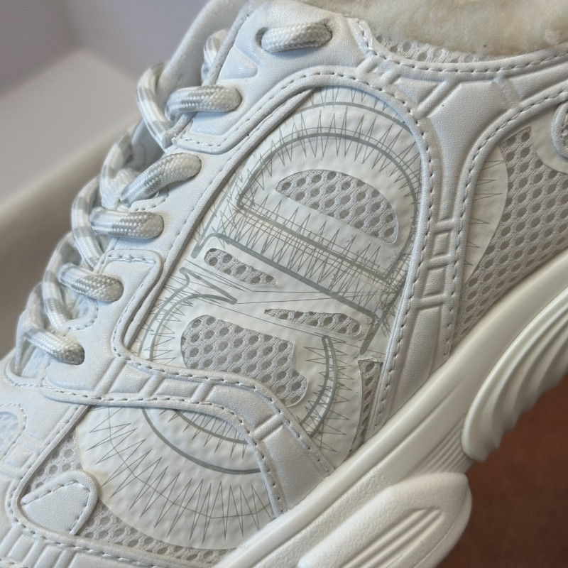DIO* SNEAKER