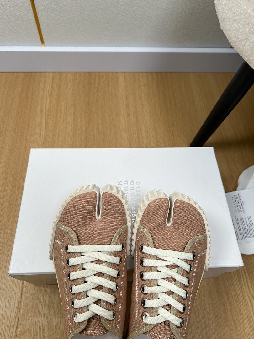 Ma1s0n Marg*e1a SNEAKER