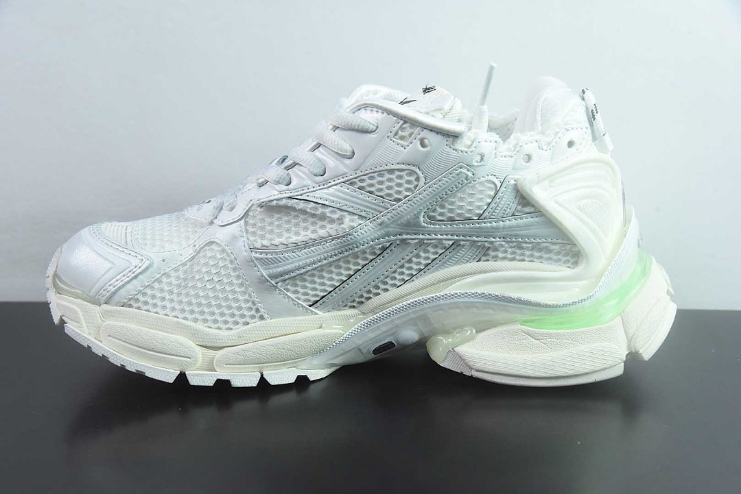 Ba1en*iaga Runner Sneaker LED