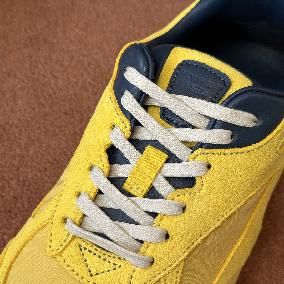 B0tt*ga Ven*ta Sneaker