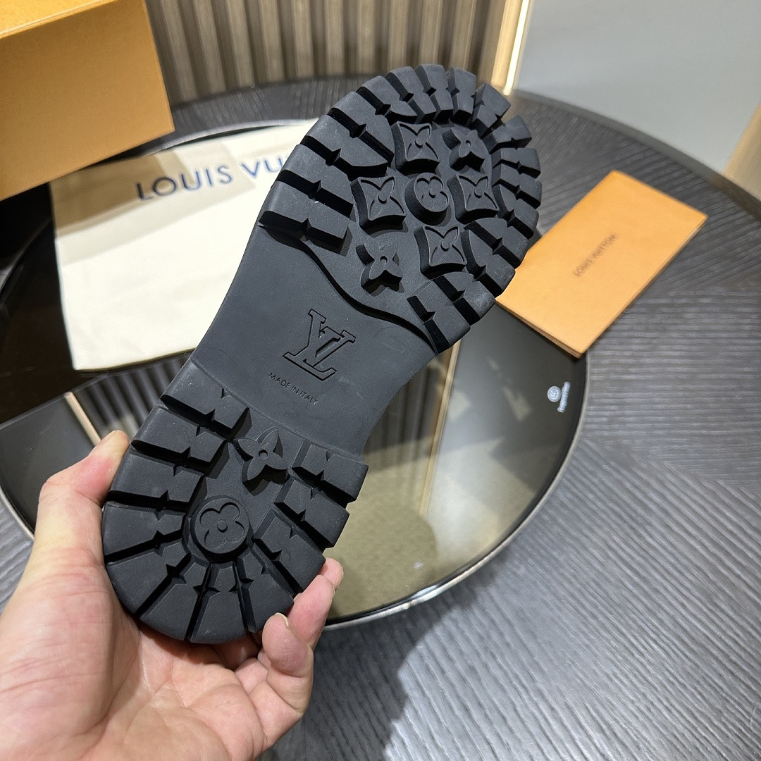LVT BOOTS