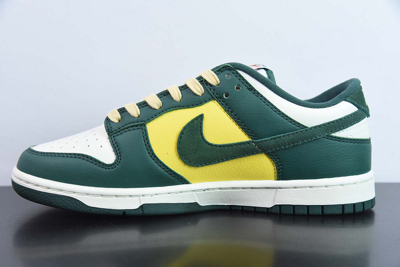 nike dunk low se noble green (women
