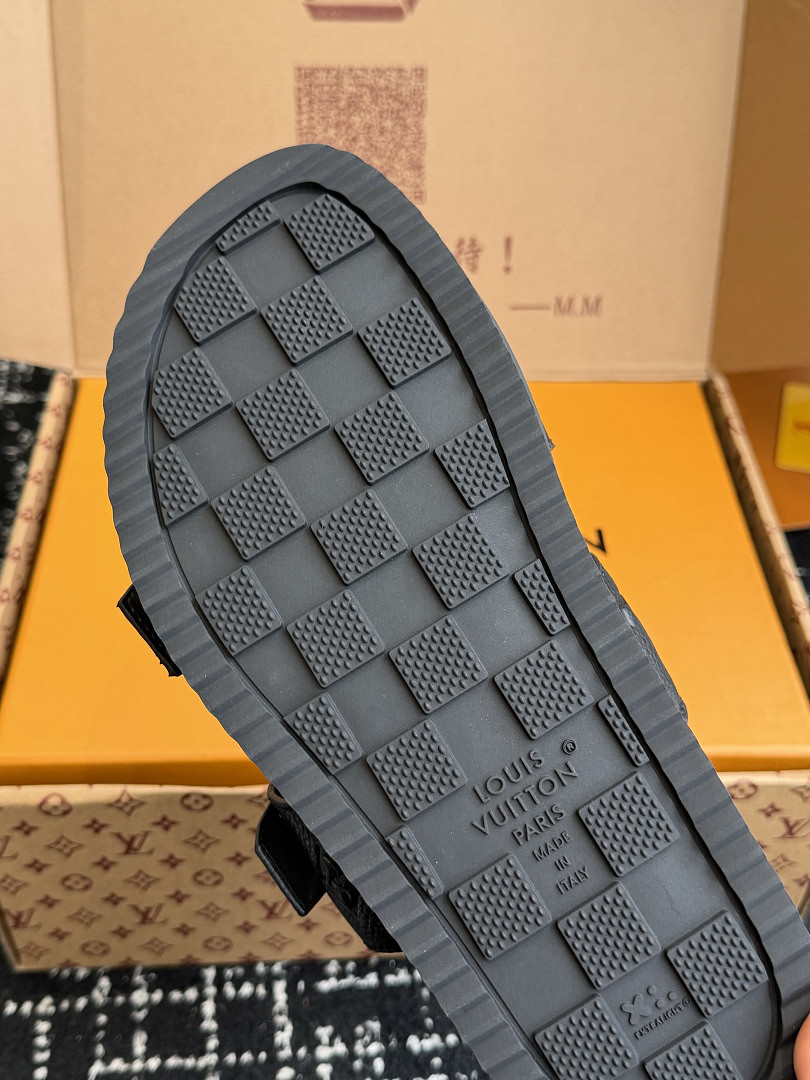 LVT SANDALS