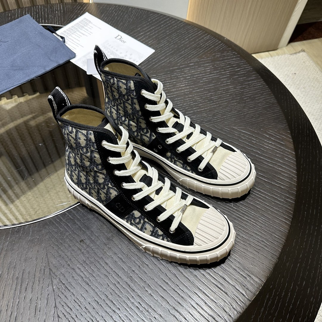 DIO* SNEAKER