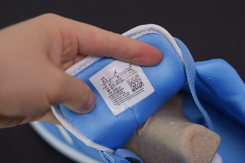 air jordan 1 unc ao9944-441