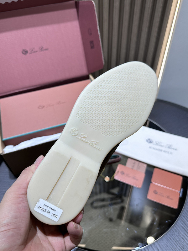 L0r0 P1ana sneaker