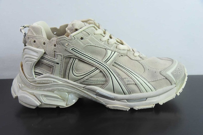 Ba1en*iaga Runner Sneaker